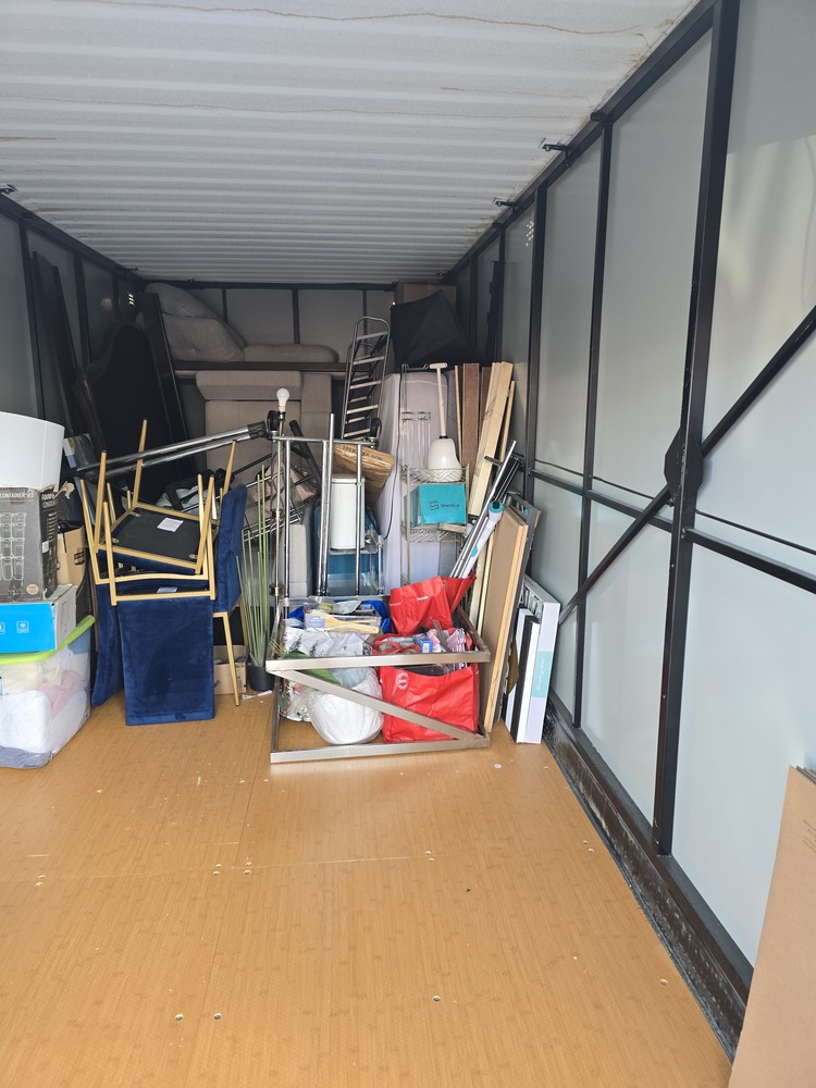 2551 - StorageMart Deerfoot Trail & Yankee Valley  auction IB-4274