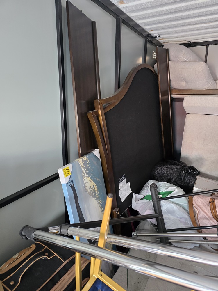 2551 - StorageMart Deerfoot Trail & Yankee Valley  auction IB-4274 50