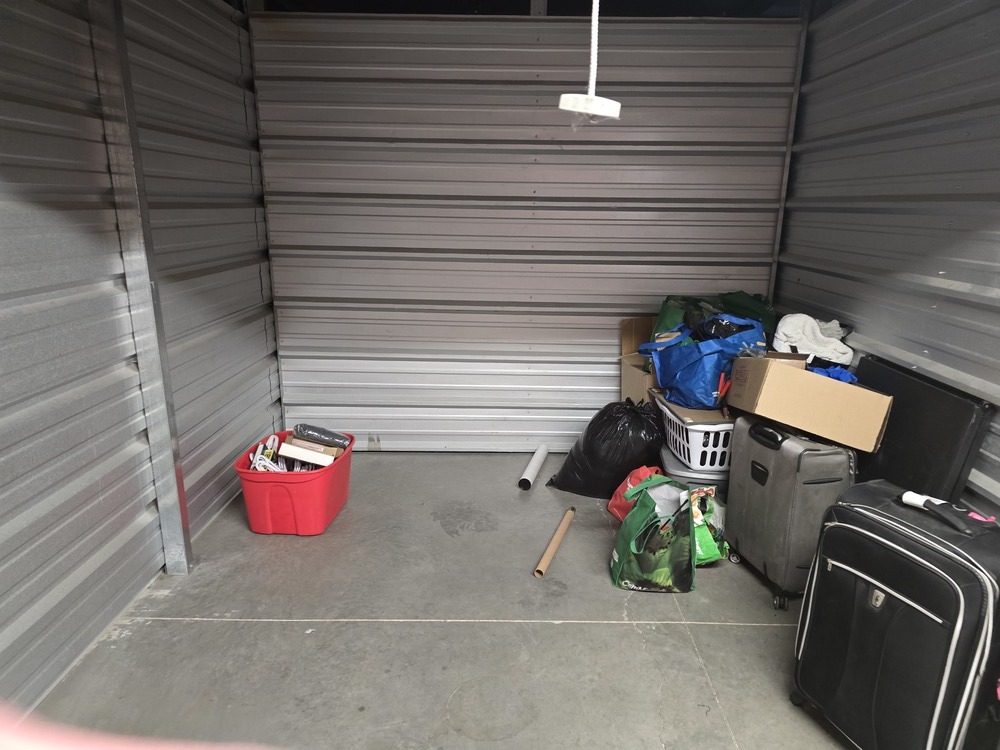 2551 - StorageMart Deerfoot Trail & Yankee Valley  auction IB-9703