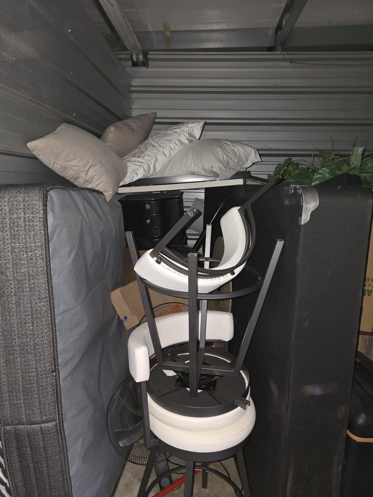 2551 - StorageMart Deerfoot Trail & Yankee Valley  auction IB-6869 20