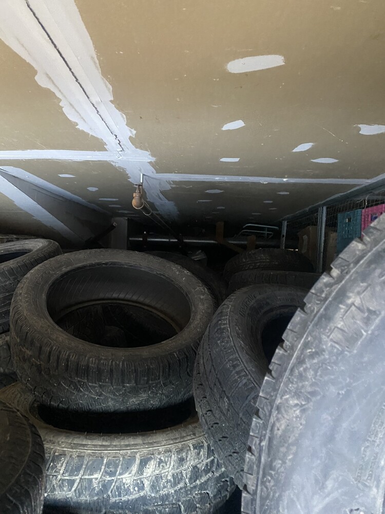 3102 - StorageMart St-Leonard  auction IB-8564