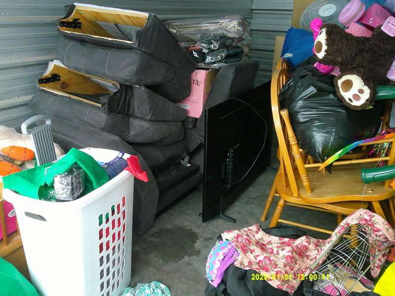 3311 - StorageMart 132 Ave NW & Fort Road  auction IB-7454 40