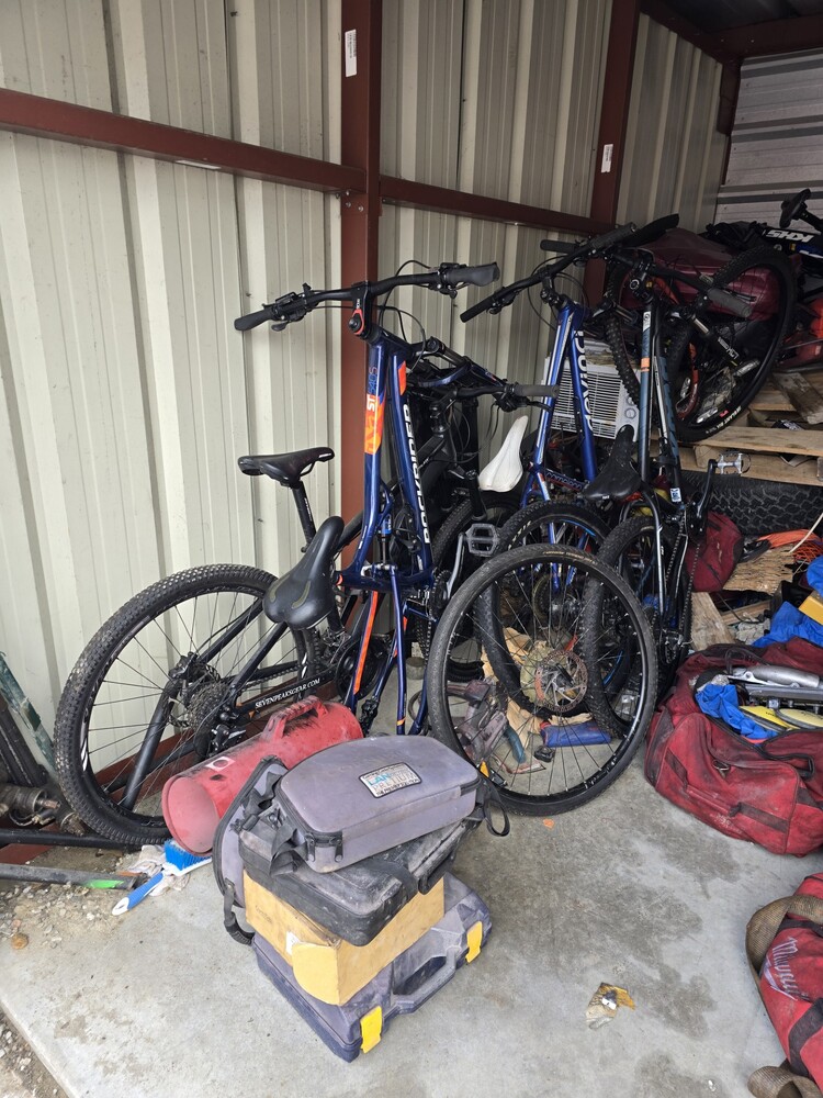 3003 -StorageMart  Adelaide St  auction IB-8331 10