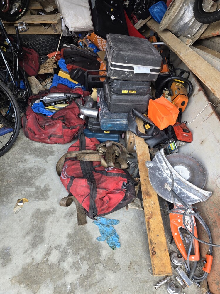 3003 -StorageMart  Adelaide St  auction IB-8331 50