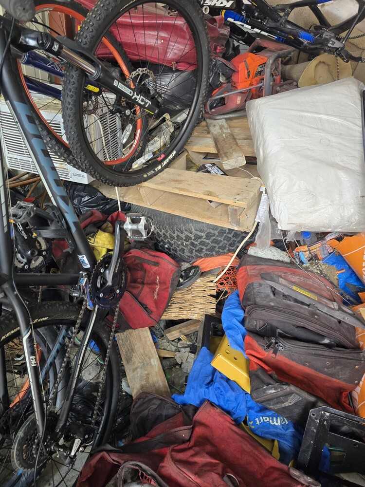 3003 -StorageMart  Adelaide St  auction IB-8331 120