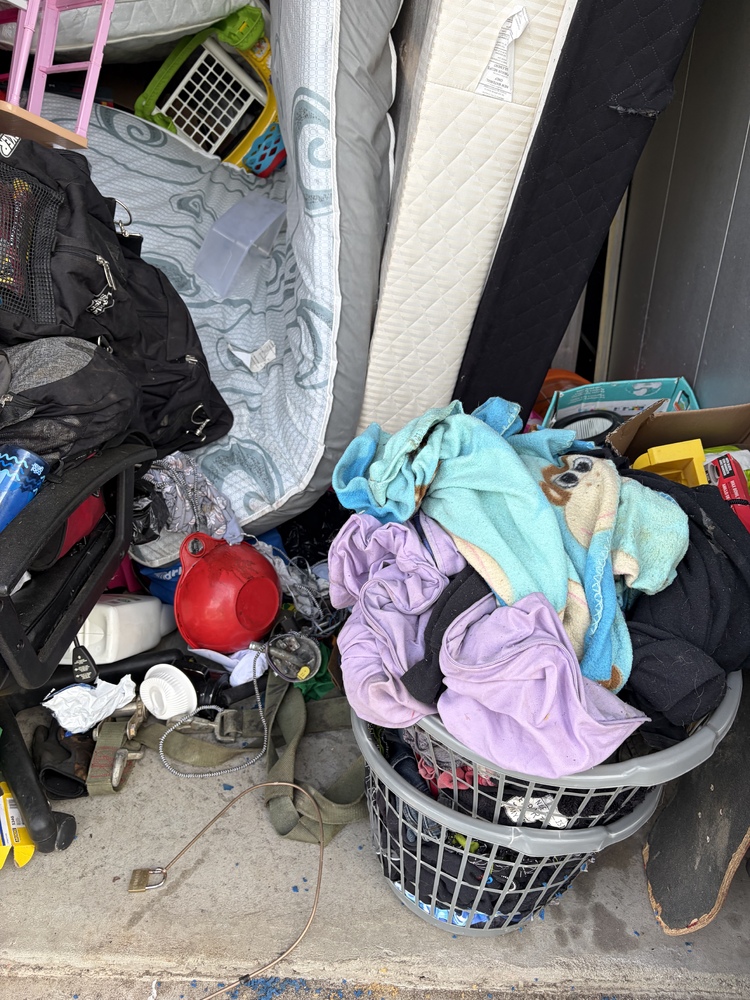 3004 - StorageMart St Thomas  auction IB-5666 70