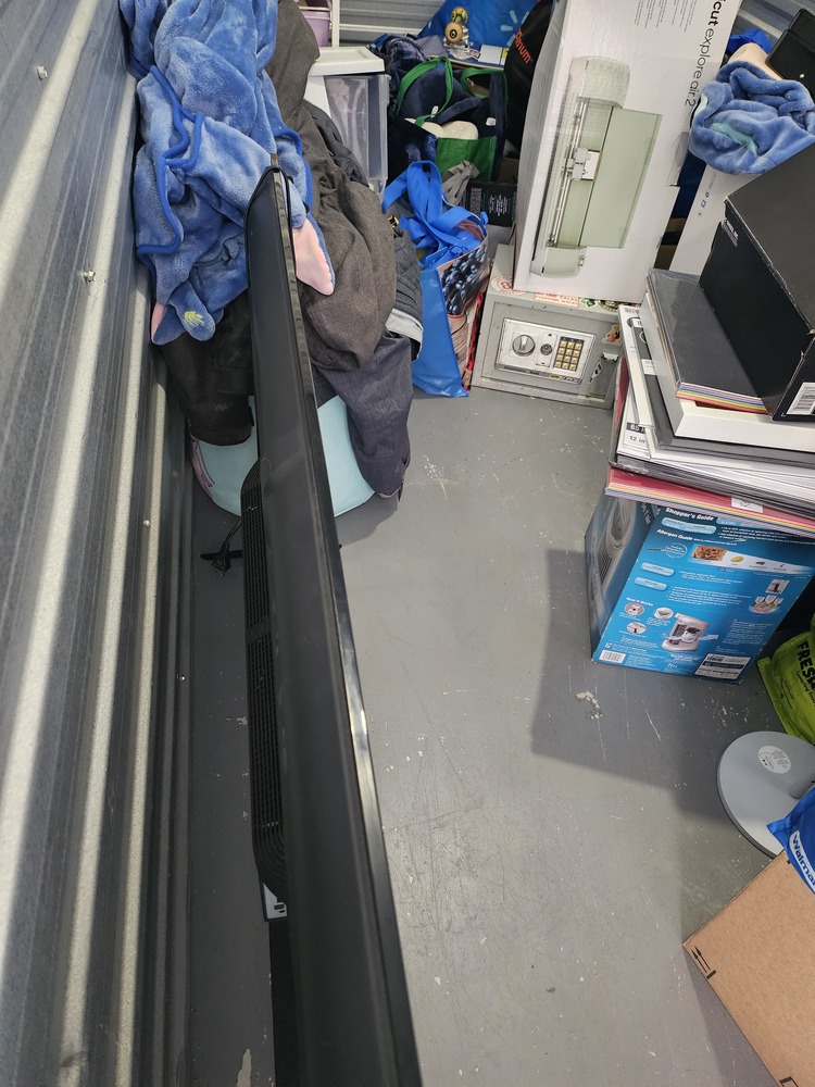 3035 - StorageMart Belleville  auction IB-9573 50