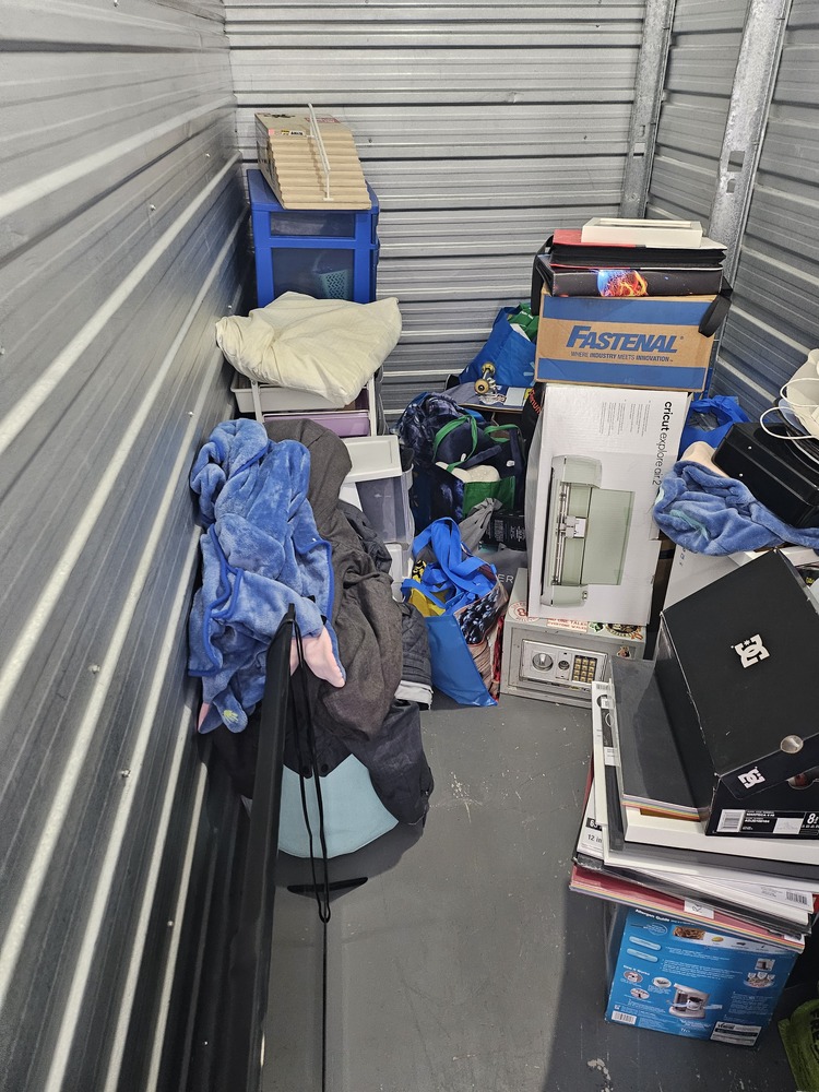 3035 - StorageMart Belleville  auction IB-9573 60