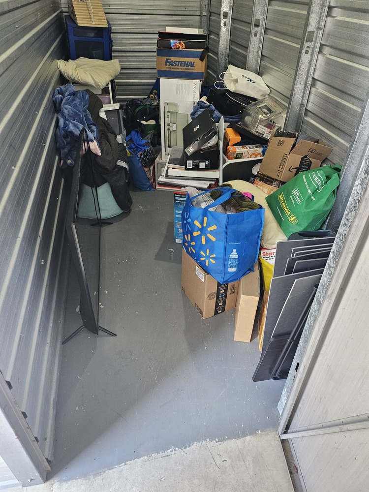 3035 - StorageMart Belleville  auction IB-9573 70