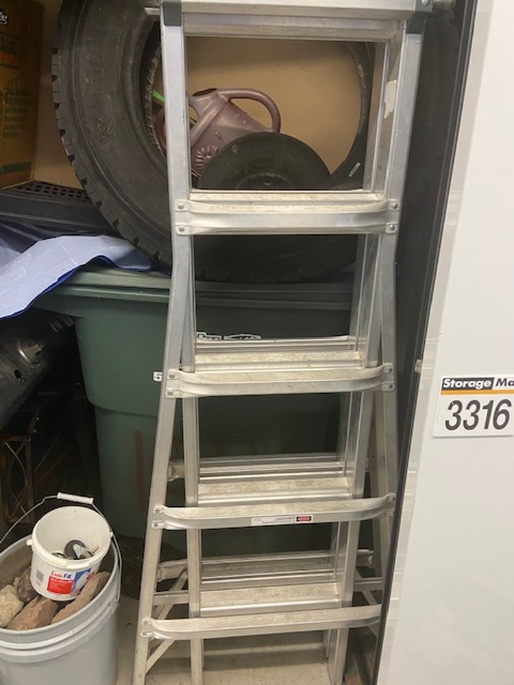 3006 - StorageMart Lauzon Rd. Windsor  auction IB-3774 60