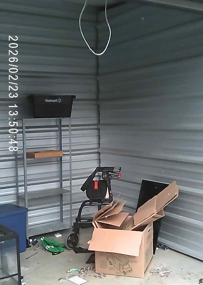 3002 -StorageMart  Wonderland Rd S  auction IB-5618 10