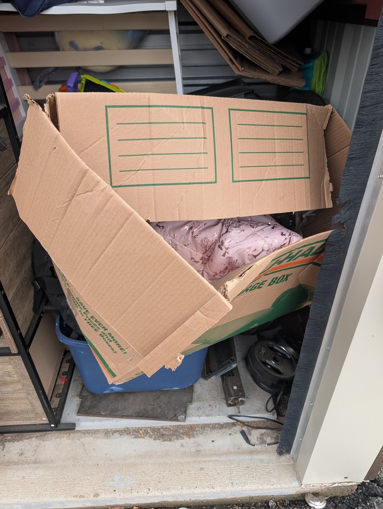 2570 - StorageMart  Westside Dr W  auction IB-8863 10