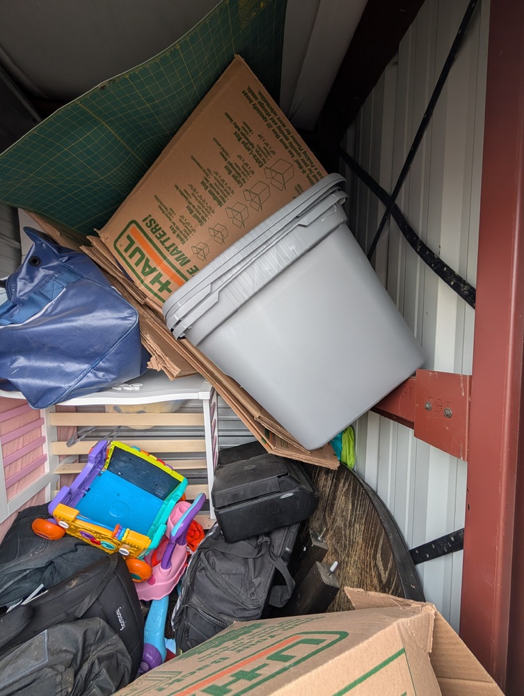 2570 - StorageMart  Westside Dr W  auction IB-8863 30