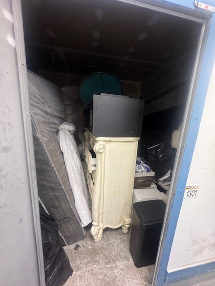 3014 - StorageMart Trethewey Dr Toronto  auction IB-5403