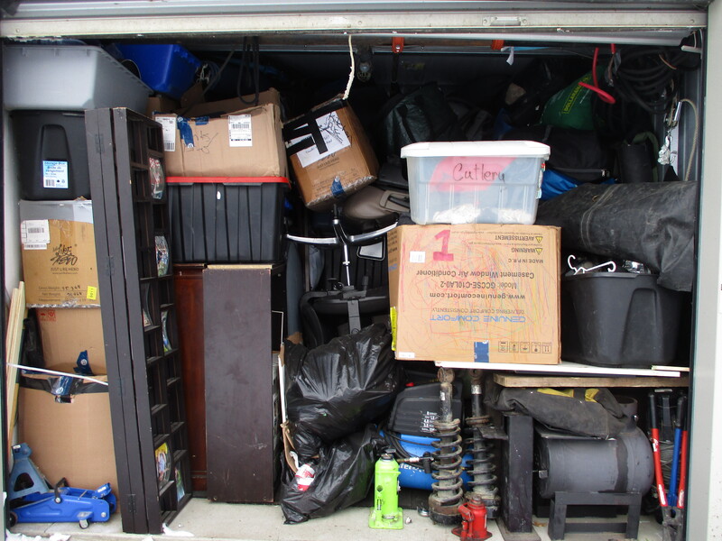 3201 -StorageMart  Hwy 11 & Clarence Ave S   auction IB-9671