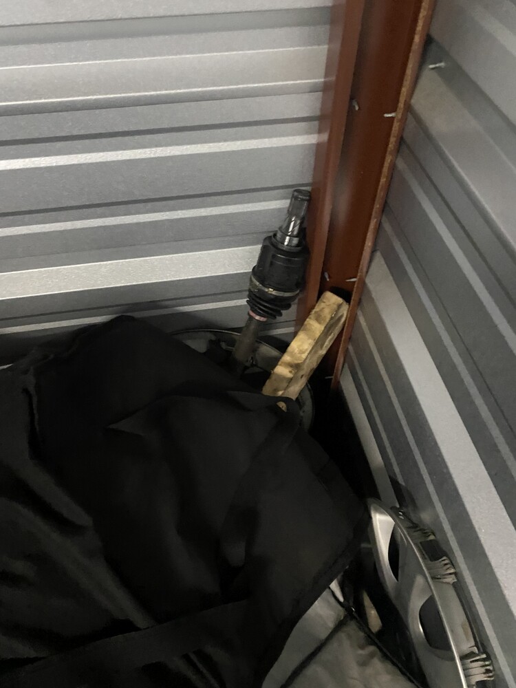 2771 -StorageMart  Wonderland Road North  auction IB-2686 20