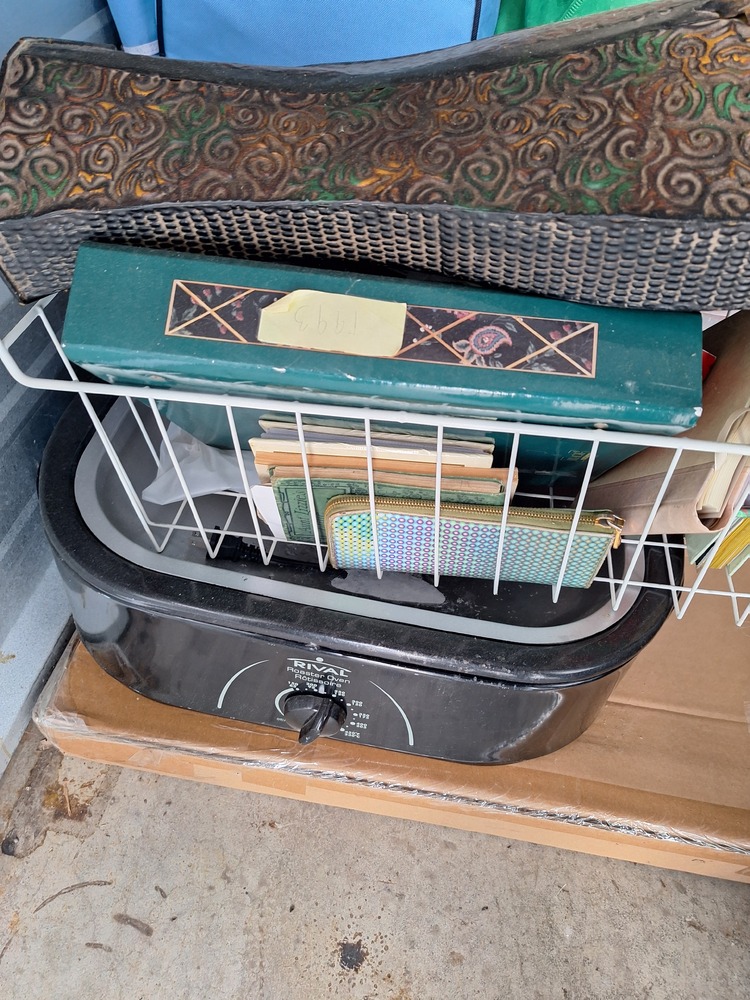 2771 -StorageMart  Wonderland Road North  auction IB-2468 100