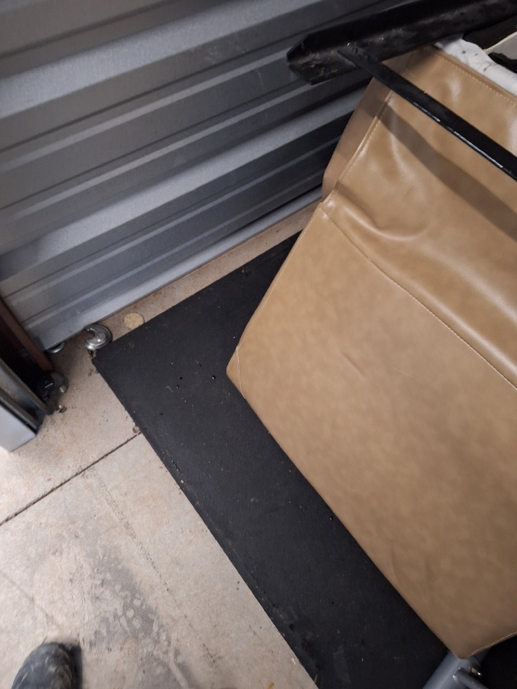 2771 -StorageMart  Wonderland Road North  auction IB-2323 10