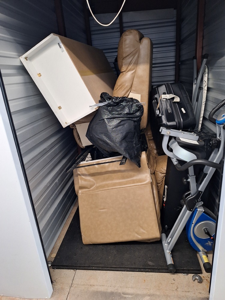 2771 -StorageMart  Wonderland Road North  auction IB-2323 40