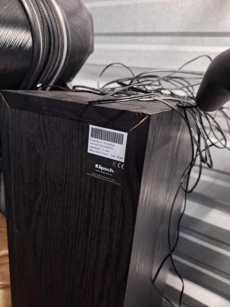 2771 -StorageMart  Wonderland Road North  auction IB-2323 90