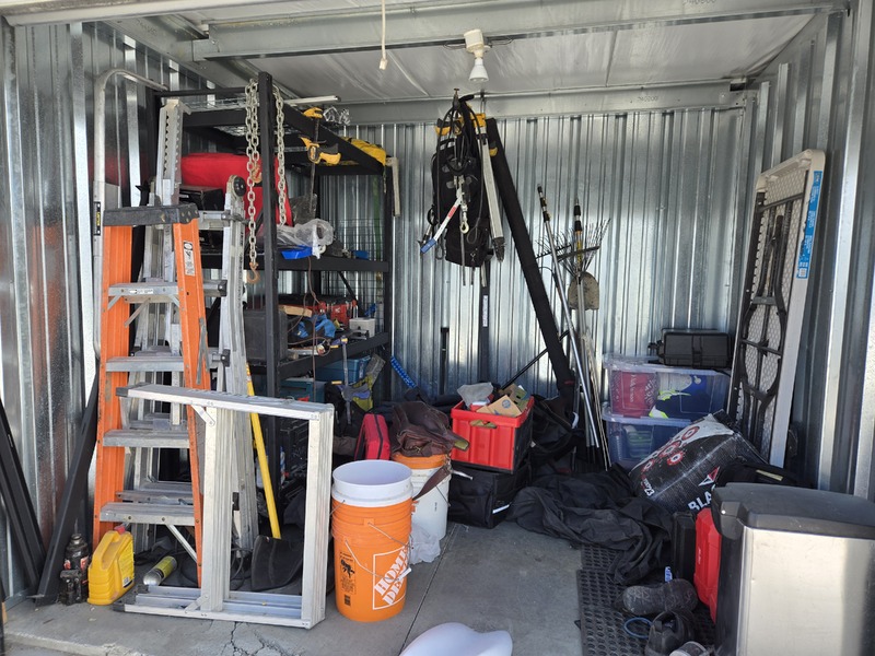 3304 - StorageMart 40th Street  auction IB-3730 30