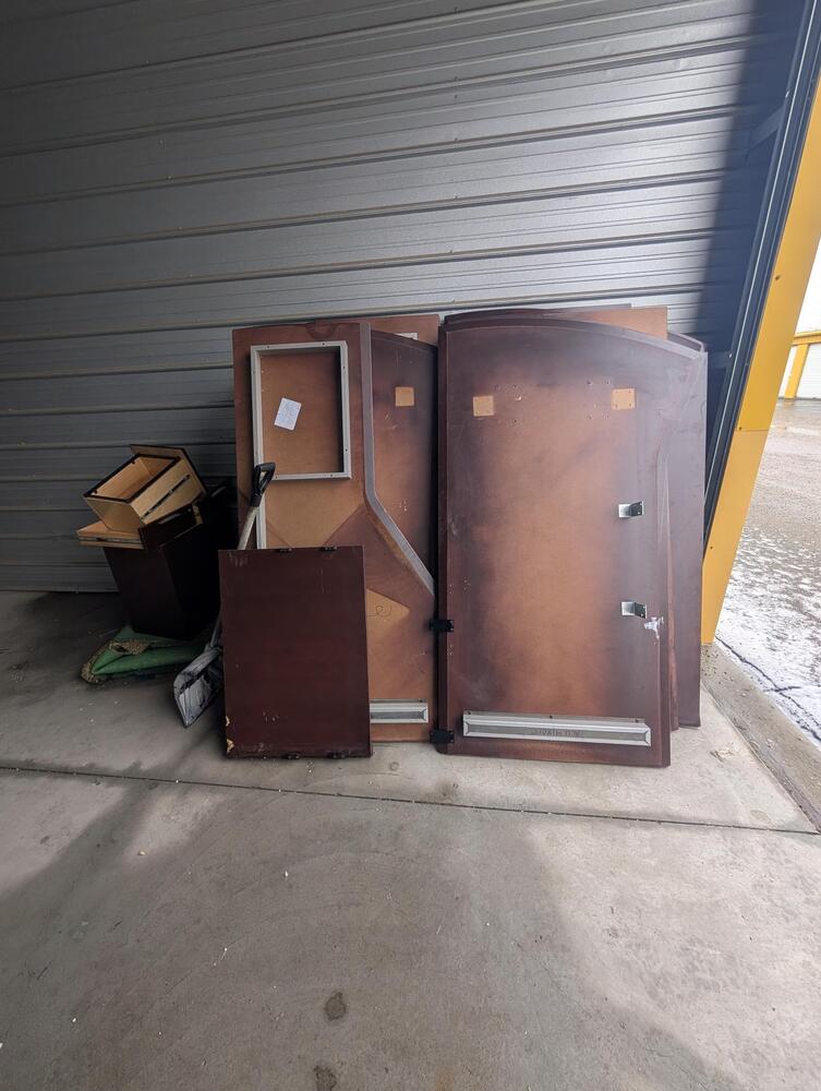 2552 - StorageMart Winterburn RD and 115 Ave  auction IB-2258