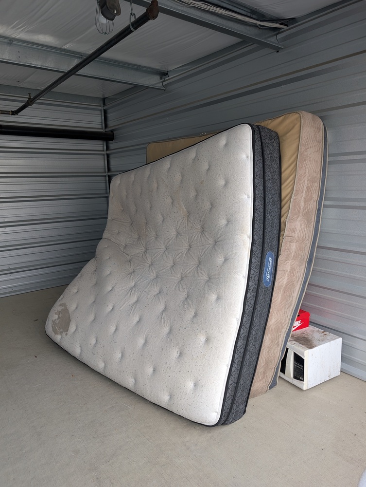 3303 -StorageMart  2nd Ave South  auction IB-9128 10