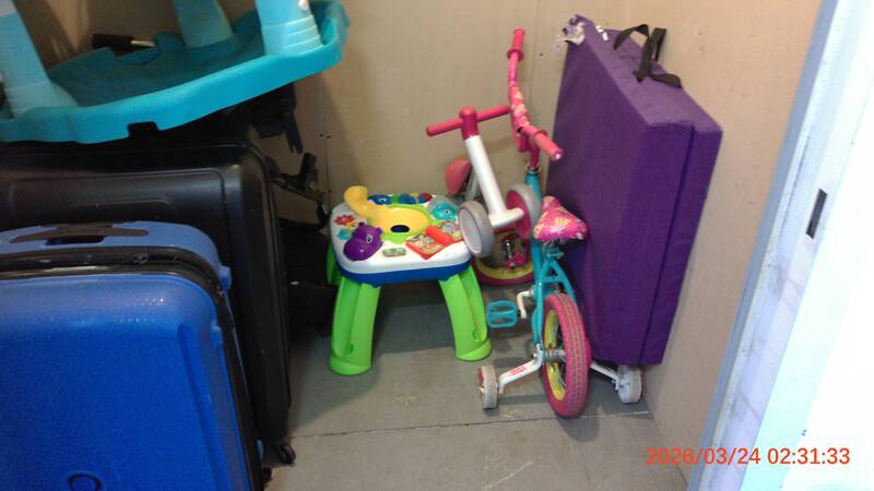 3033 -StorageMart  Pickering   auction IB-1020