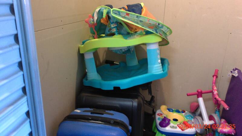 3033 -StorageMart  Pickering   auction IB-1020 10