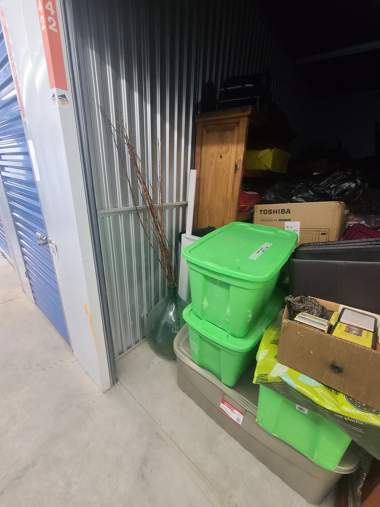 3013 - StorageMart Todd Baylis Blvd Toronto  auction IB-4078