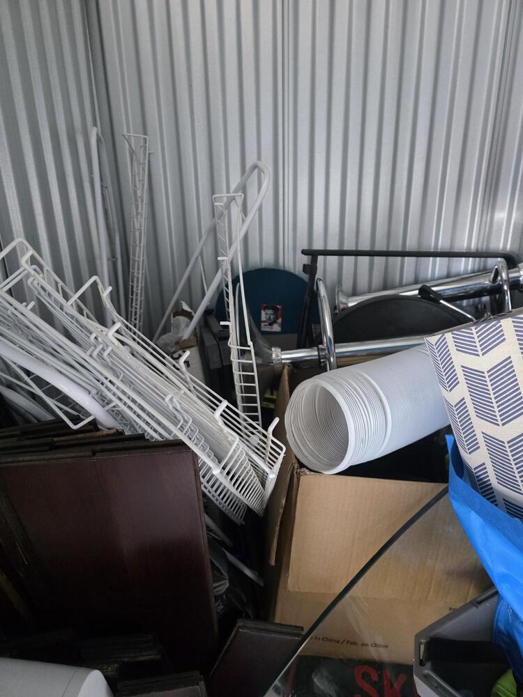 3401 - StorageMart SE Marine Dr & Knight St  auction IB-4512 10