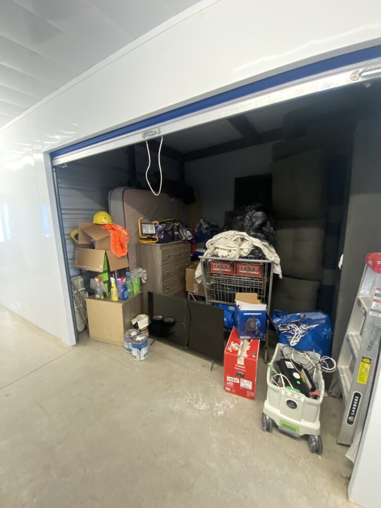 2771 -StorageMart  Wonderland Road North  auction IB-8521