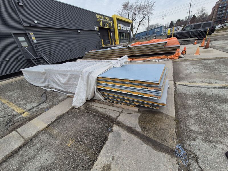 XYZ Storage - Laird  auction IB-3930