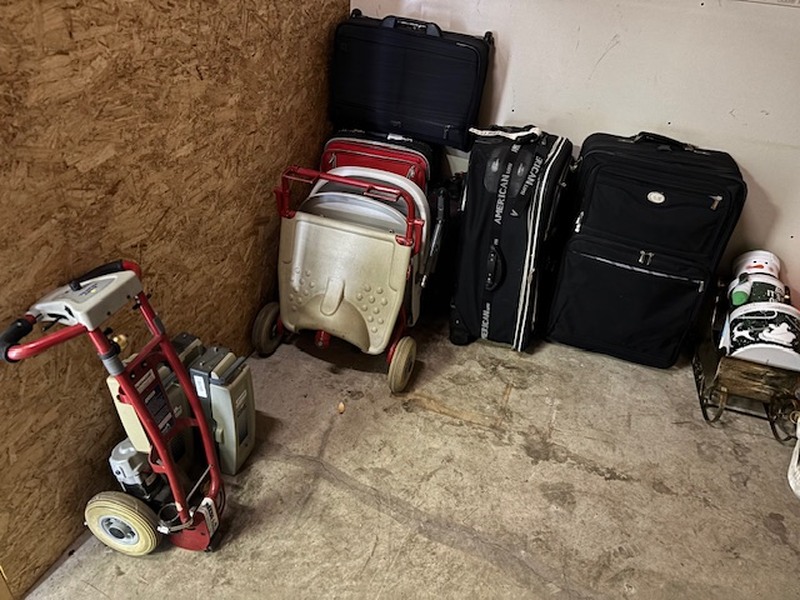 Parksville Qualicum Self Storage  auction IB-4030 20