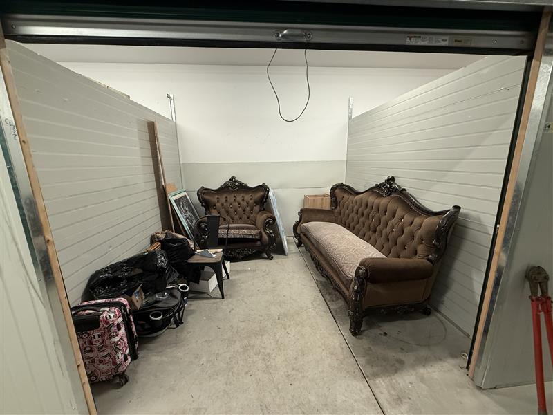 Montreal Mini-Storage - Sainte-Adele  auction IB-1981