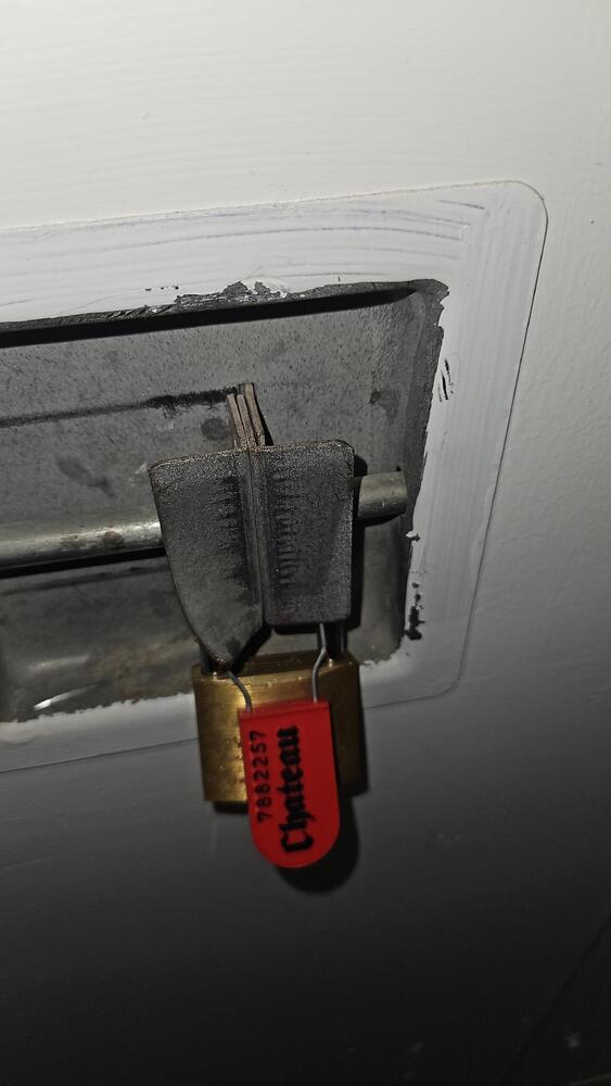 Public Storage P0018 -Dupont St  auction IB-8643 10