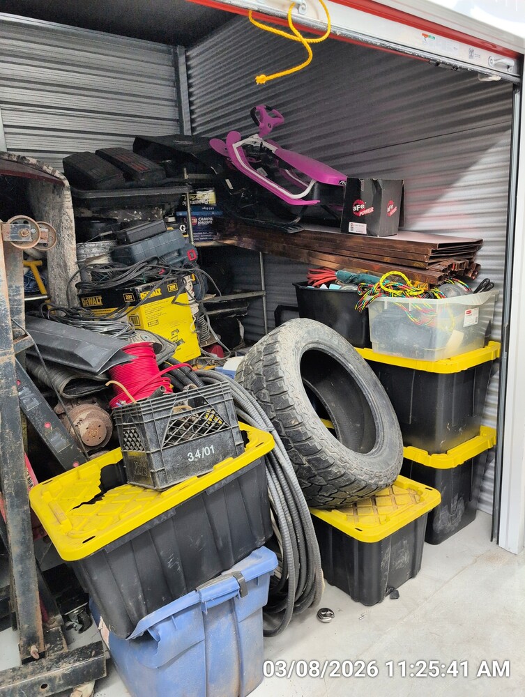 Storage of Stoney Creek  auction IB-2404