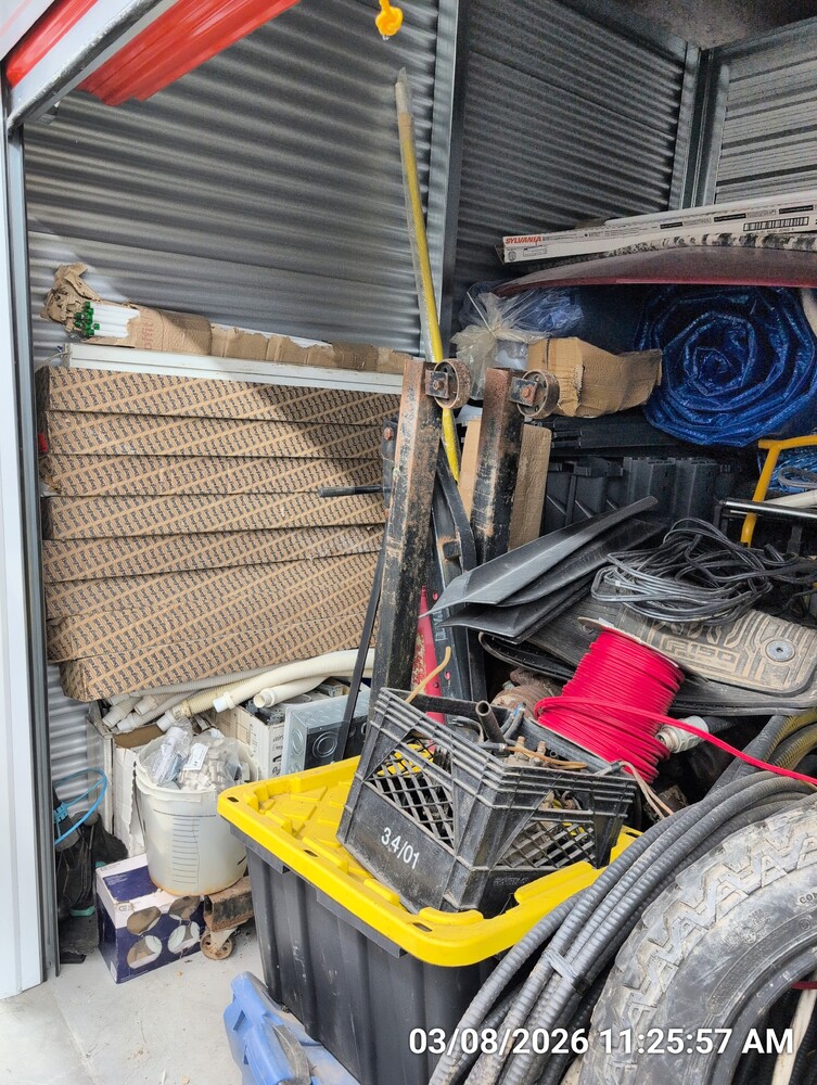 Storage of Stoney Creek  auction IB-2404 70