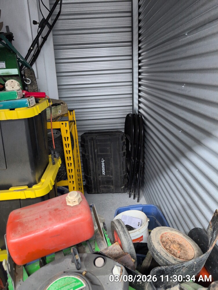 Storage of Stoney Creek  auction IB-2404 110