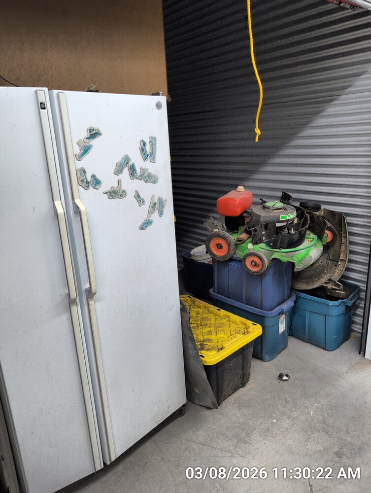 Storage of Stoney Creek  auction IB-2404 120