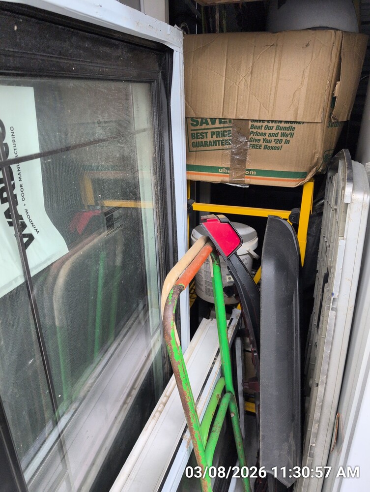 Storage of Stoney Creek  auction IB-2404 130