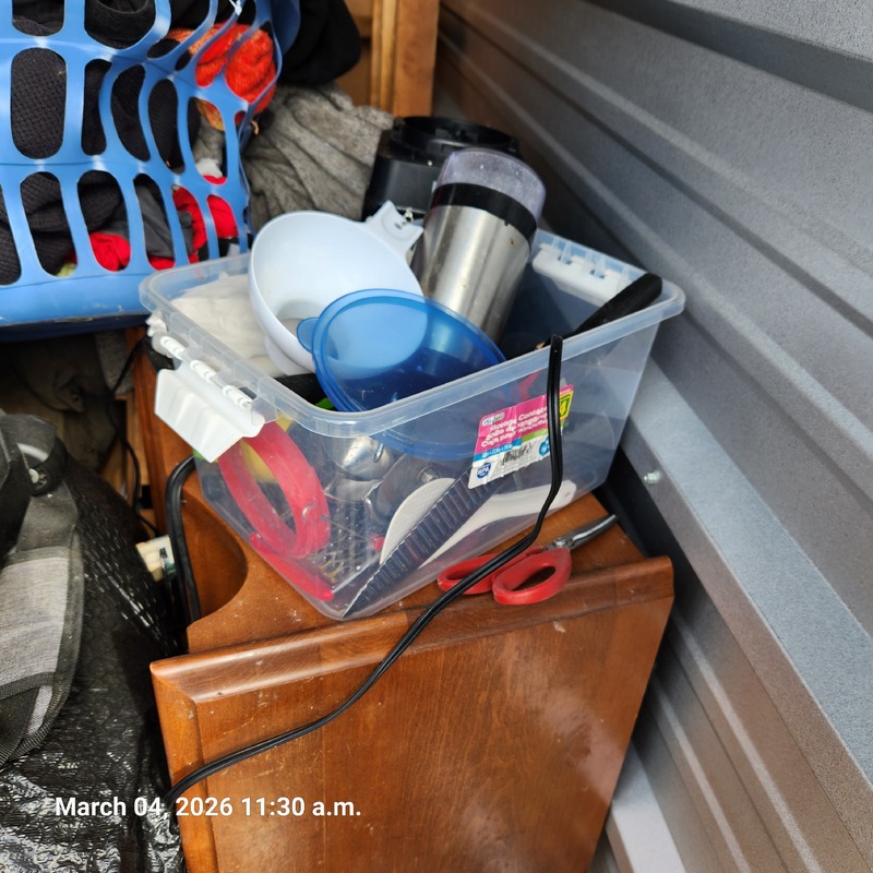 Moving & Storage at Confederation St  auction IB-5876