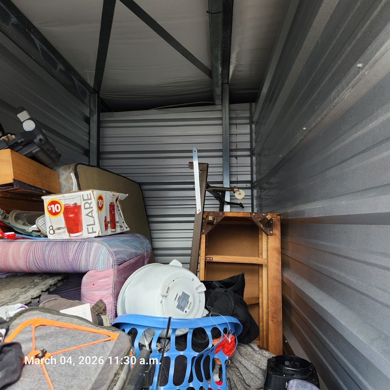 Moving & Storage at Confederation St  auction IB-5876 10