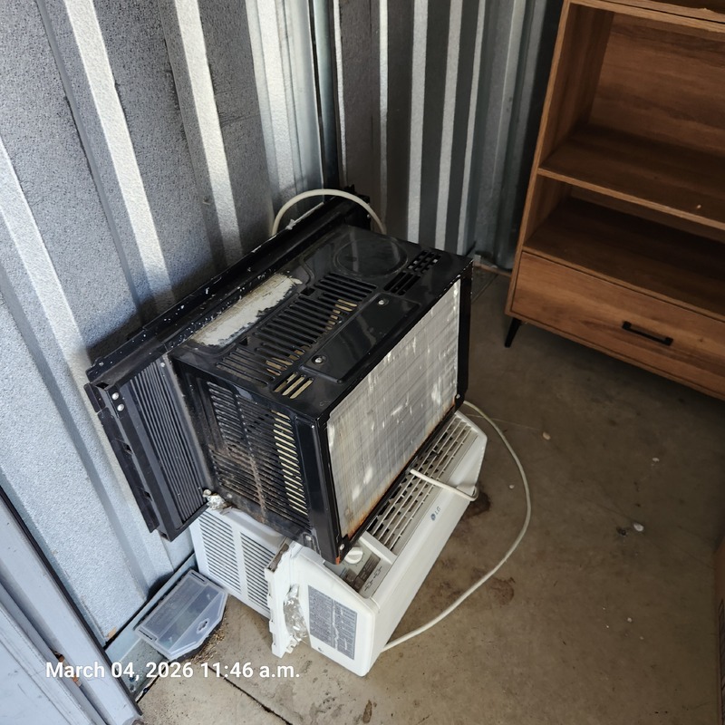 Moving & Storage at Confederation St  auction IB-1656