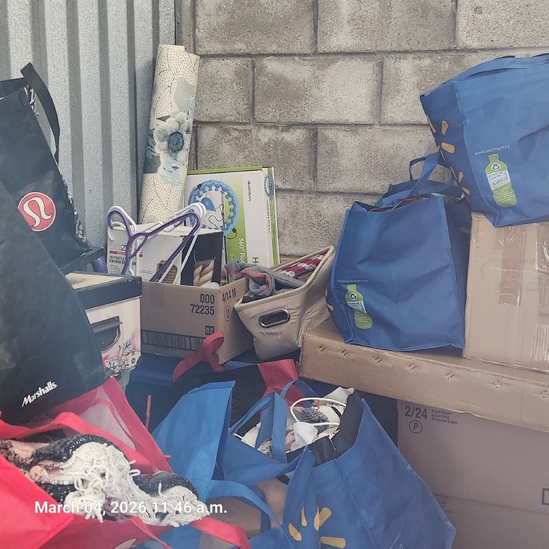 Moving & Storage at Confederation St  auction IB-1656 10