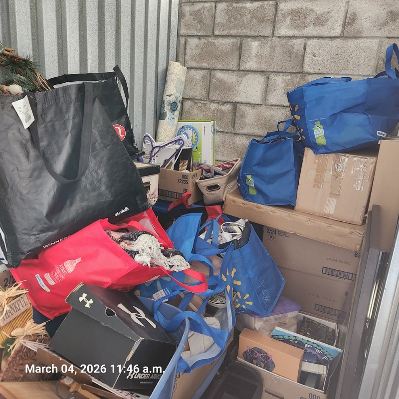 Moving & Storage at Confederation St  auction IB-1656 50