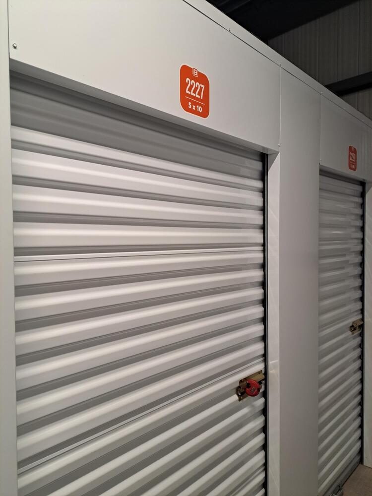 Montreal Mini-Storage - Baron  auction IB-2739 40