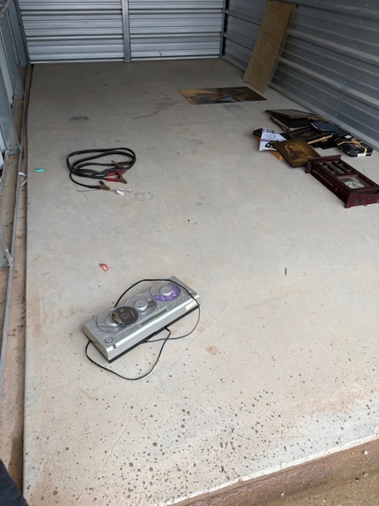 Bradley Storage  auction IB-8983 10