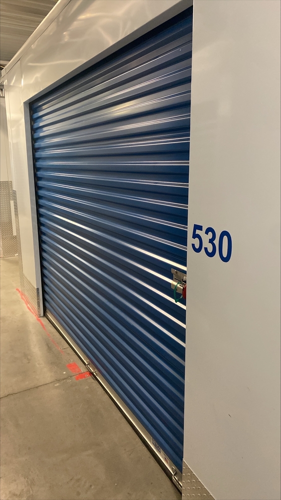 Montreal Mini-Storage - Ste-Julie  auction IB-1433