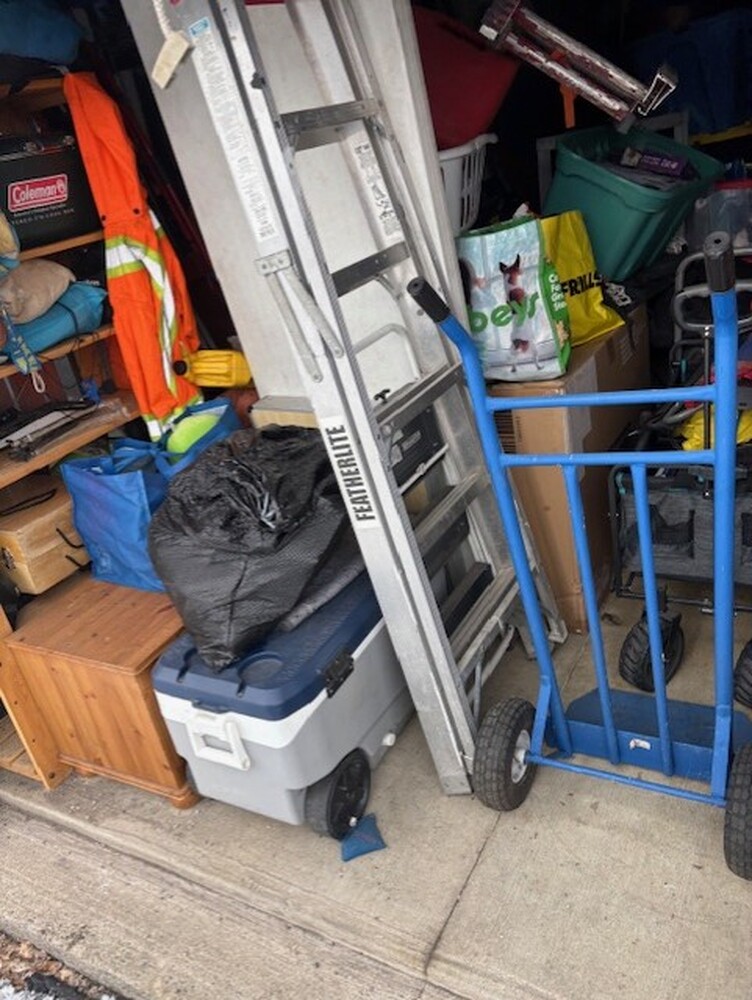 3305 - StorageMart Barlow Trail  auction IB-4436 10